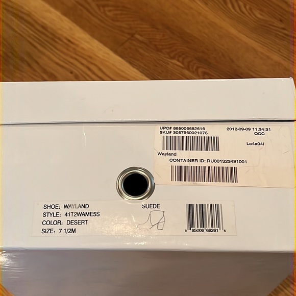 Michael Kors Wayland 7 1/2M desert suede ships without box - Picture 7 of 7